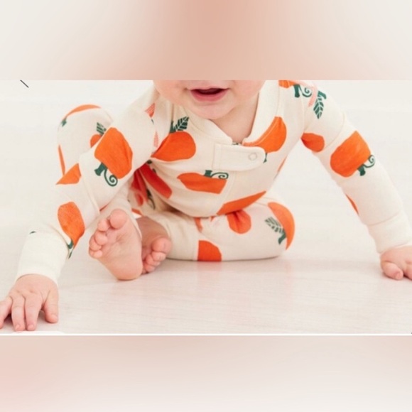 Hanna Andersson Organic Cotton, Pumpkin Halloween Fall Sleeper Onesie - Picture 2 of 6